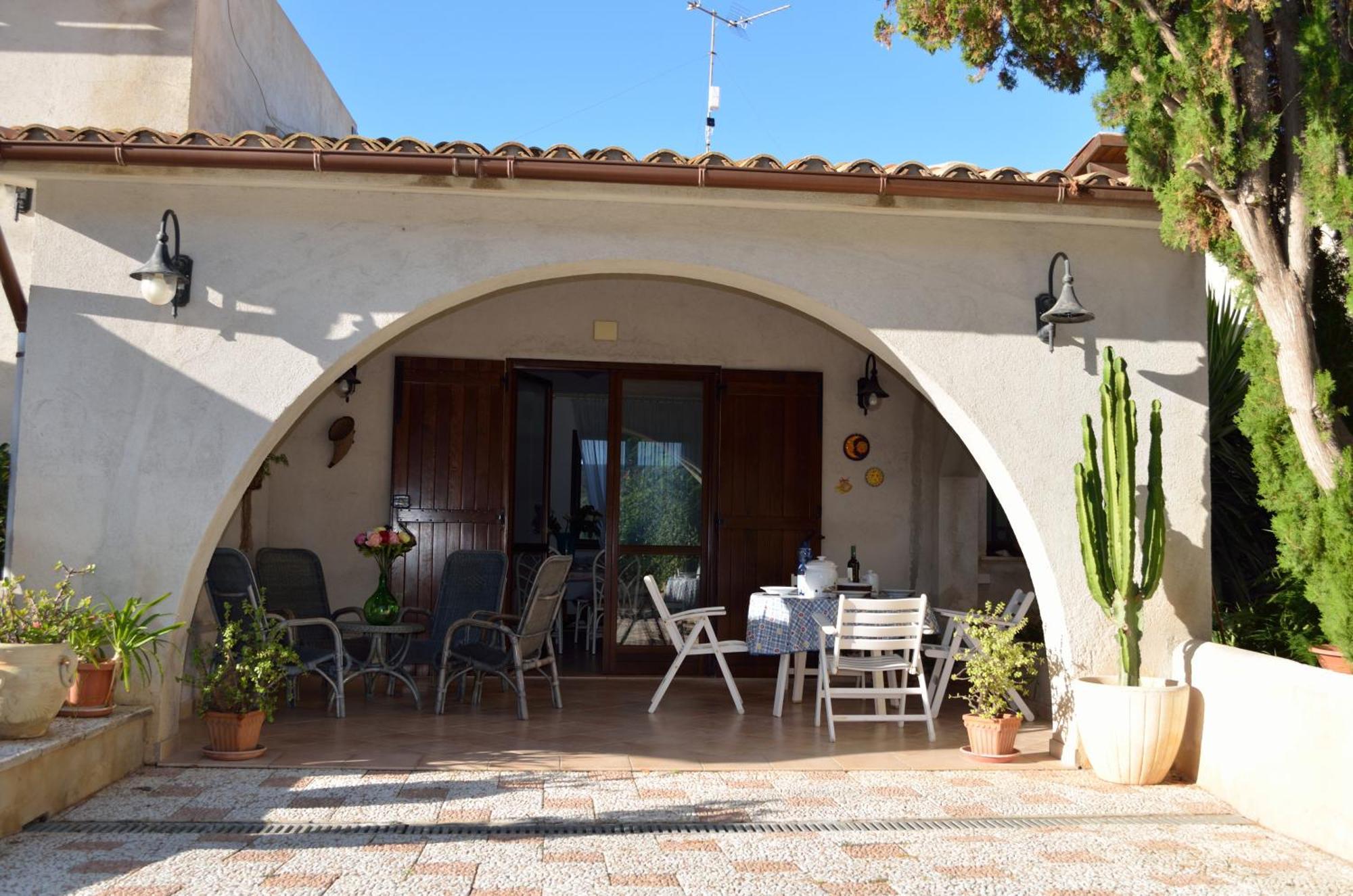 Villa Silvana مازارا ديل فالو المظهر الخارجي الصورة